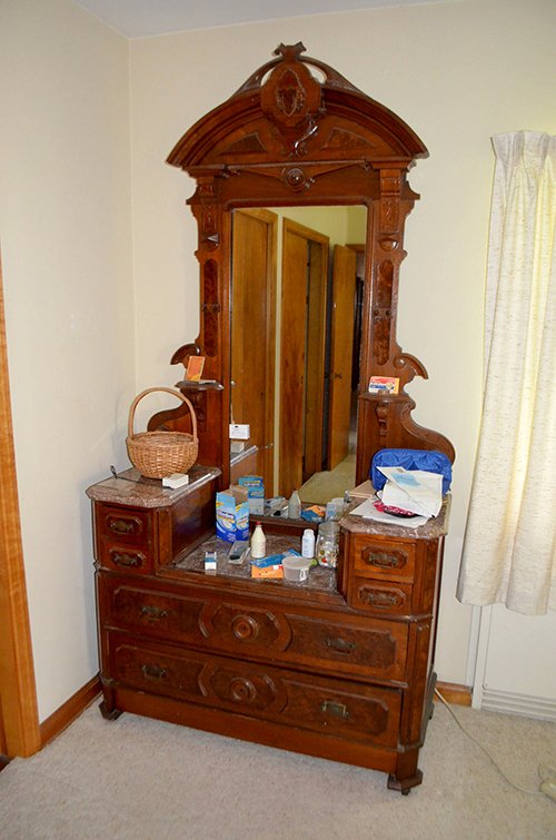 Property photo 54 - PERSONAL PROPERTY AUCTION - MAJOR ANTIQUE & COLLECTIBLE AUCTION in Allen County